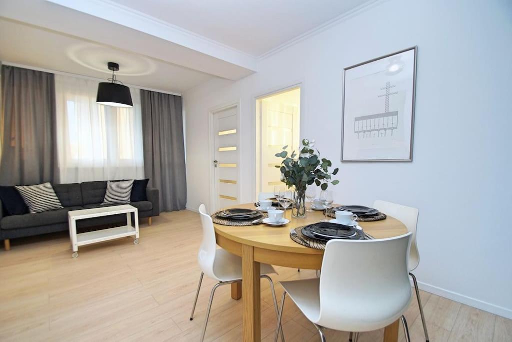 Apartament Korfantego Citycentre Z Widokiem Na Spodek Kattowitz Exterior foto
