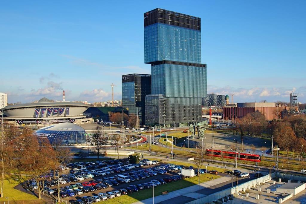 Apartament Korfantego Citycentre Z Widokiem Na Spodek Kattowitz Exterior foto